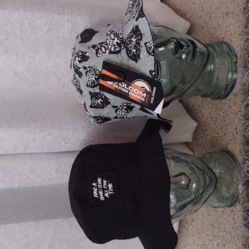 Volcom Bucket Reversible Outer Banks have a good time all the New Cat L/XL RARE